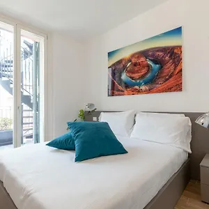 https://beplace-apartments-in-porta-nuova.italymilanhotels.net